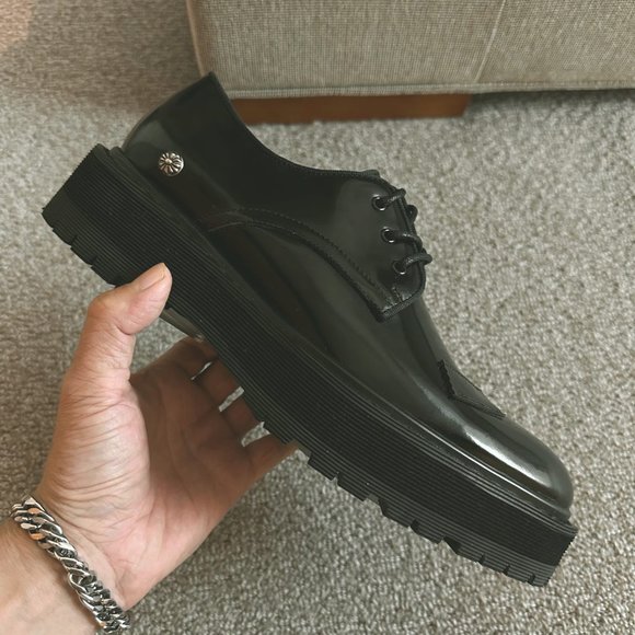 ๐๐ก๐ซ๐จ๐ฆ๐ ๐๐๐๐ซ๐ญ๐ฌ ๐๐ฏ๐ Shoe - Picture 2 of 10